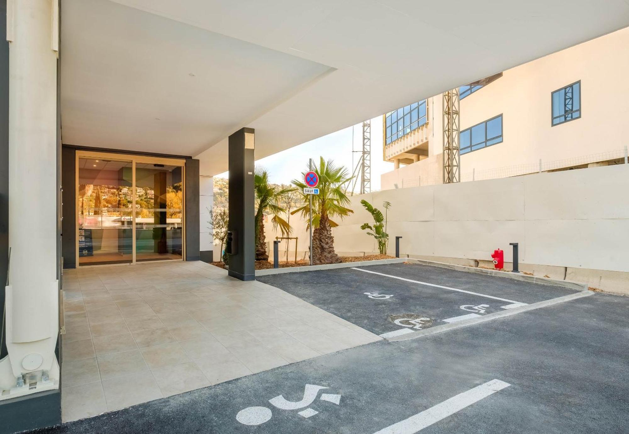 B&B Hotel Nice Stade Riviera エクステリア 写真