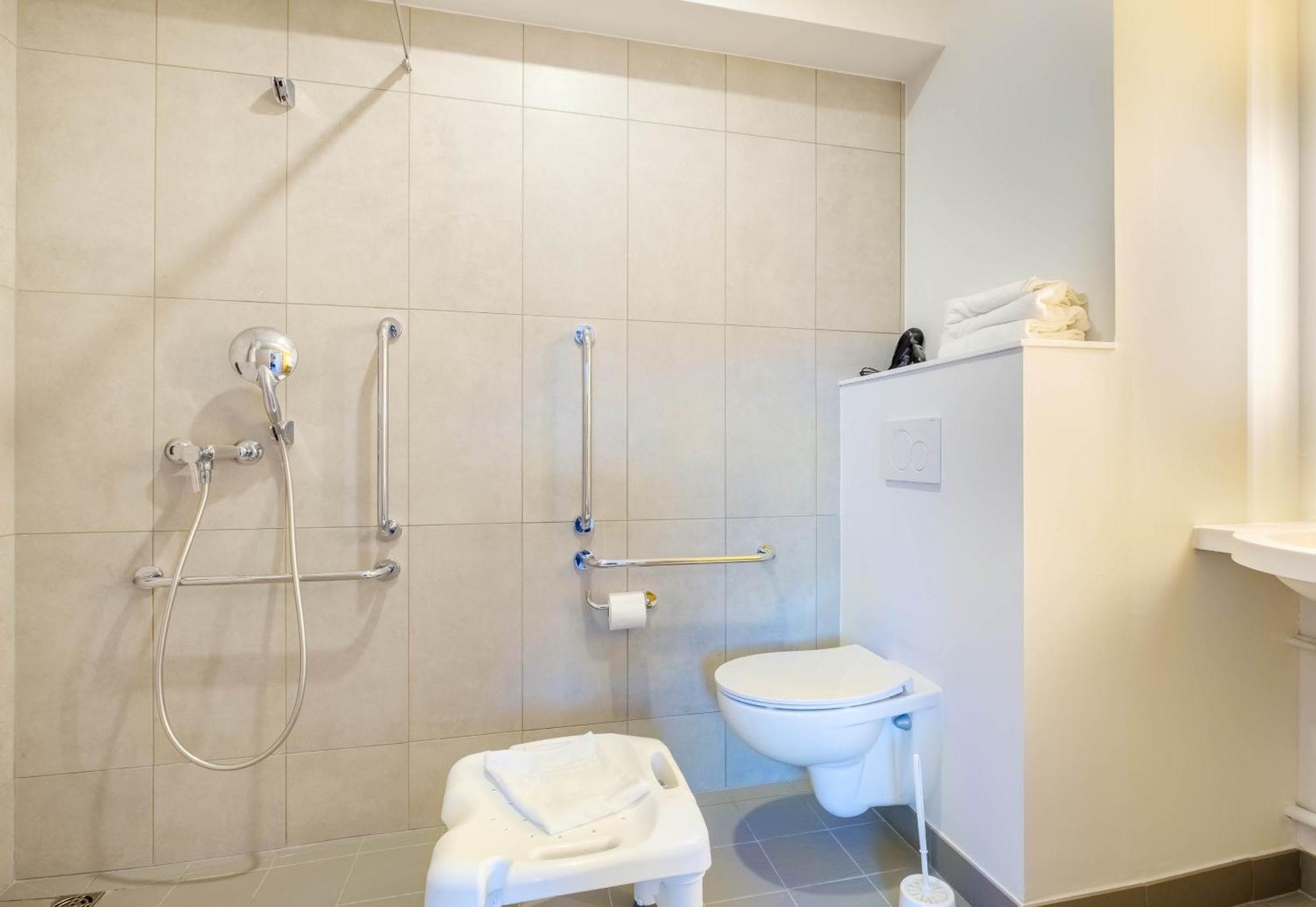 B&B Hotel Nice Stade Riviera エクステリア 写真